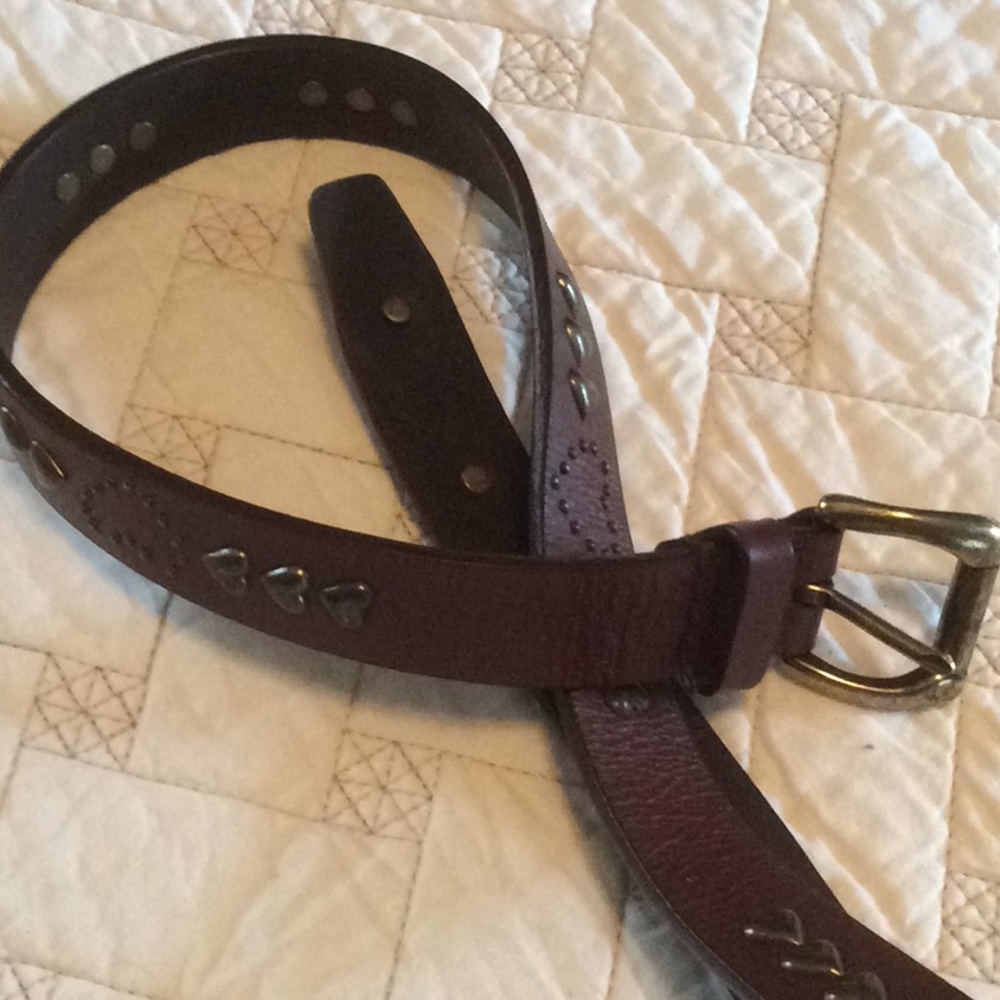 Brown Belt/Bronze color ♥️ Shape nailhead details